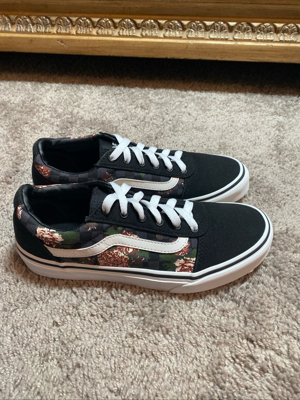 Vans Oldskool Black with Green Floral Camo Panels size 5